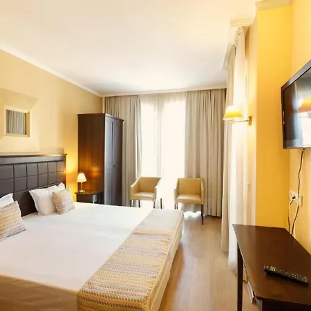 Апартаменты Royal Sea G *